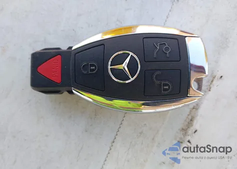 2018 Mercedes-Benz C 300 4Matic из США, поврежденный, VIN 55SWF4KB5JU243853